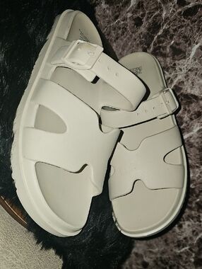 wild fable White Buckle Slide Sandals